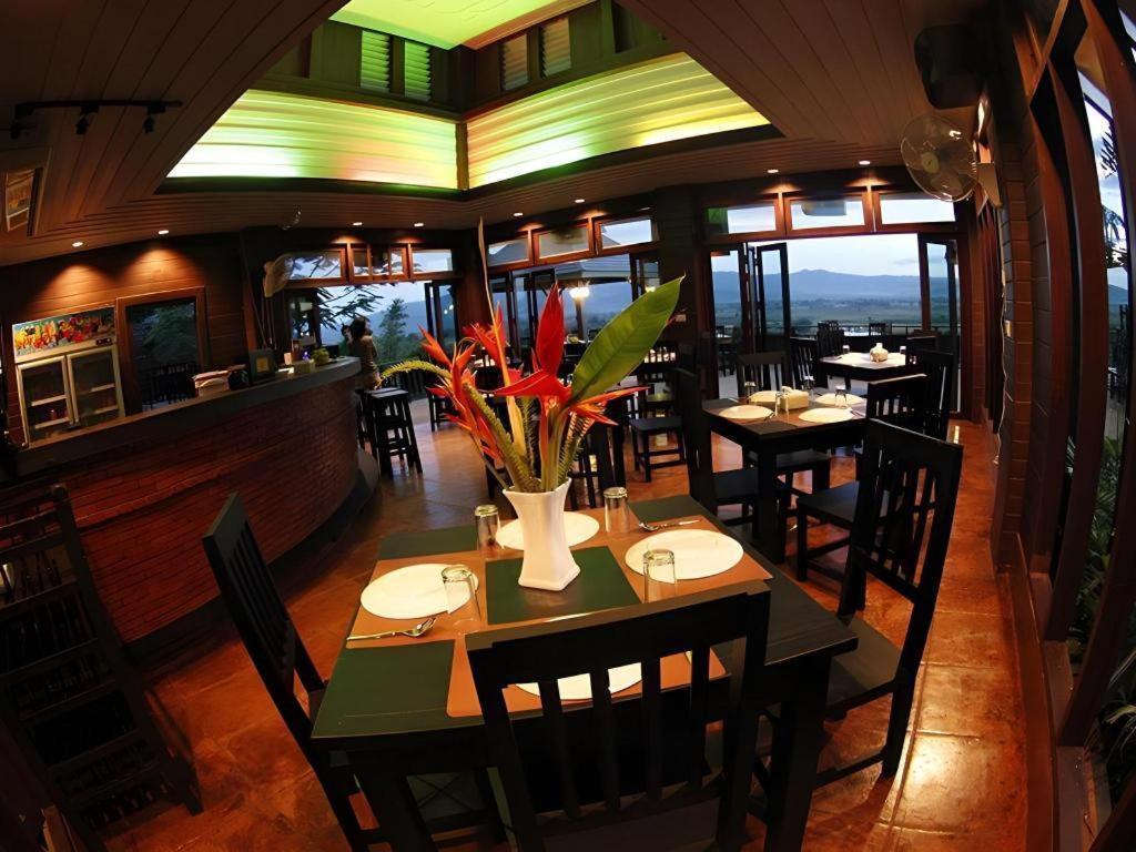 Thaton Hill Resort Mae Ai Exterior foto